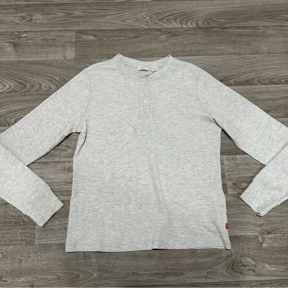 Levi’s Long Sleeve Henley Top - Picture 2 of 5